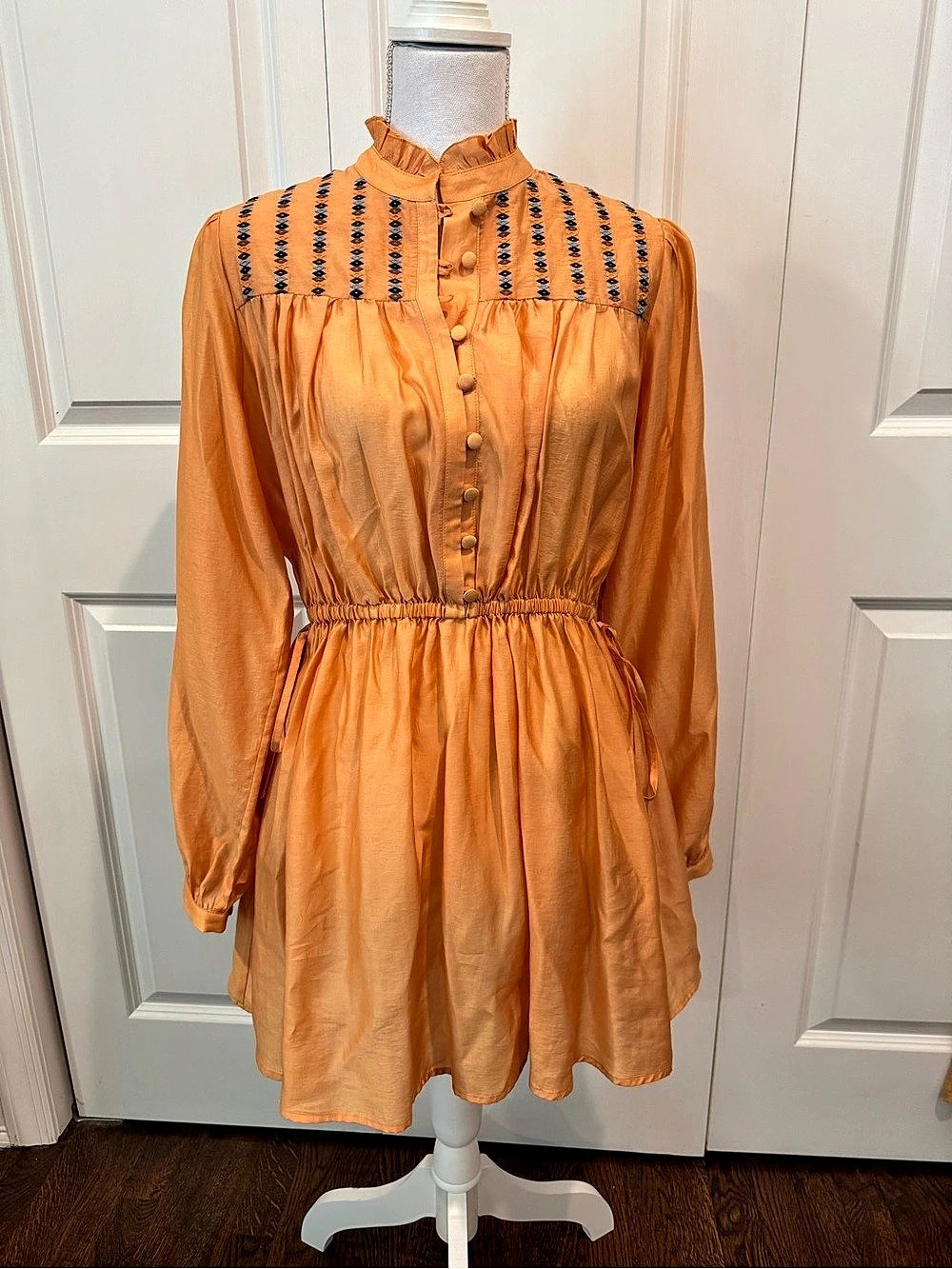Malej Dress Embroidered Mini in Orange Size 6 NWT